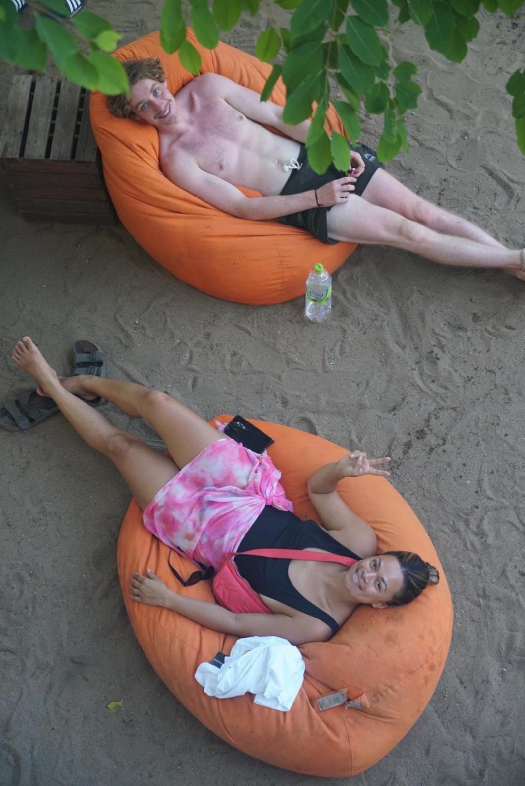 Hangover Hostels アルガムベイ エクステリア 写真
